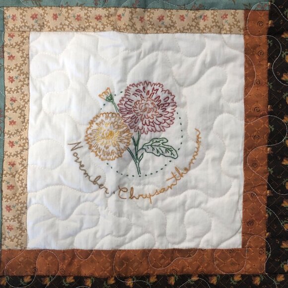 Handcrafted Quilt Flower of the Month Embroidery Patchwork Design Meander 70x55 - Picture 7 of 16